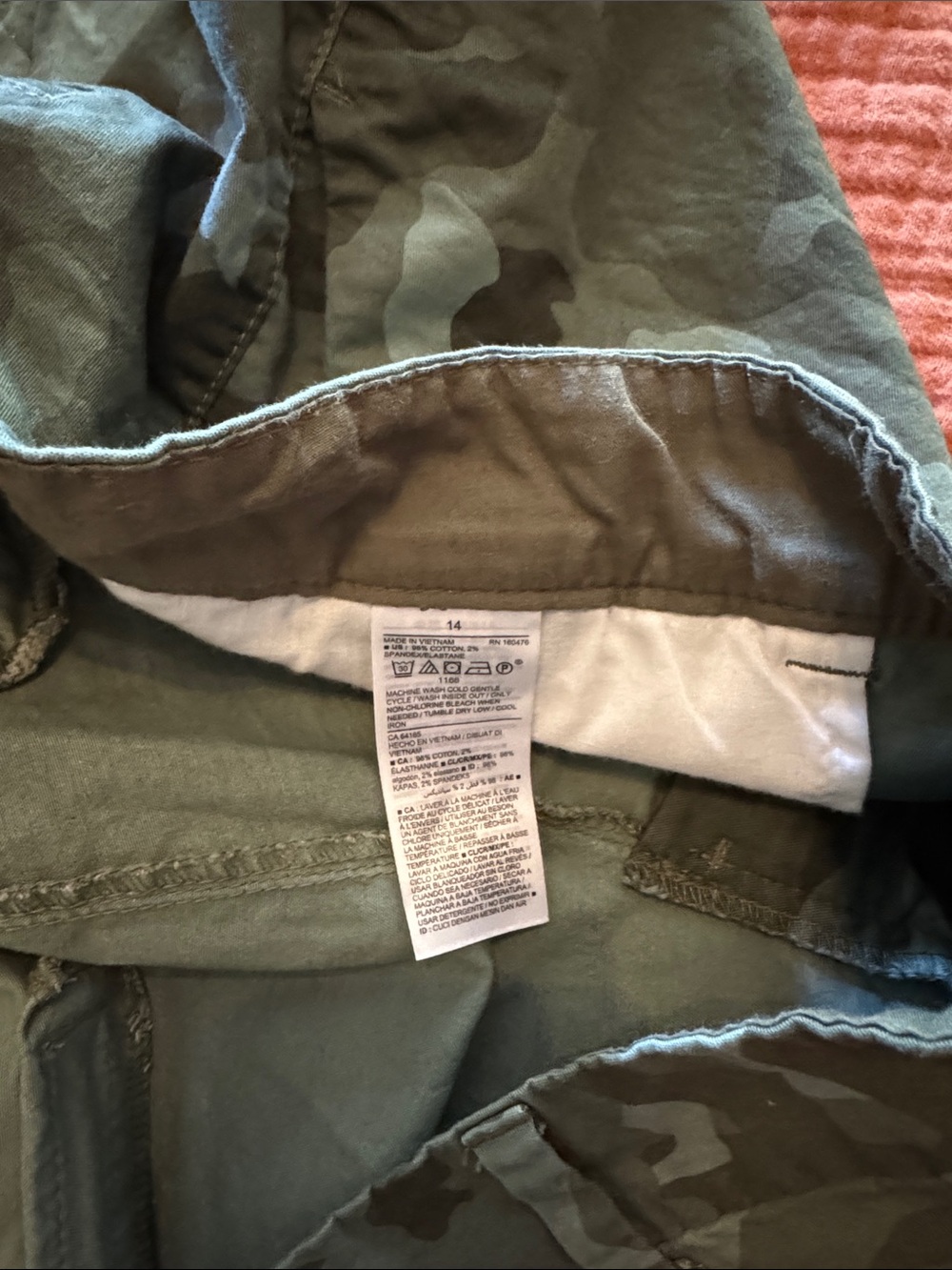 Old Navy Camo Shorts - Picture 4 of 5